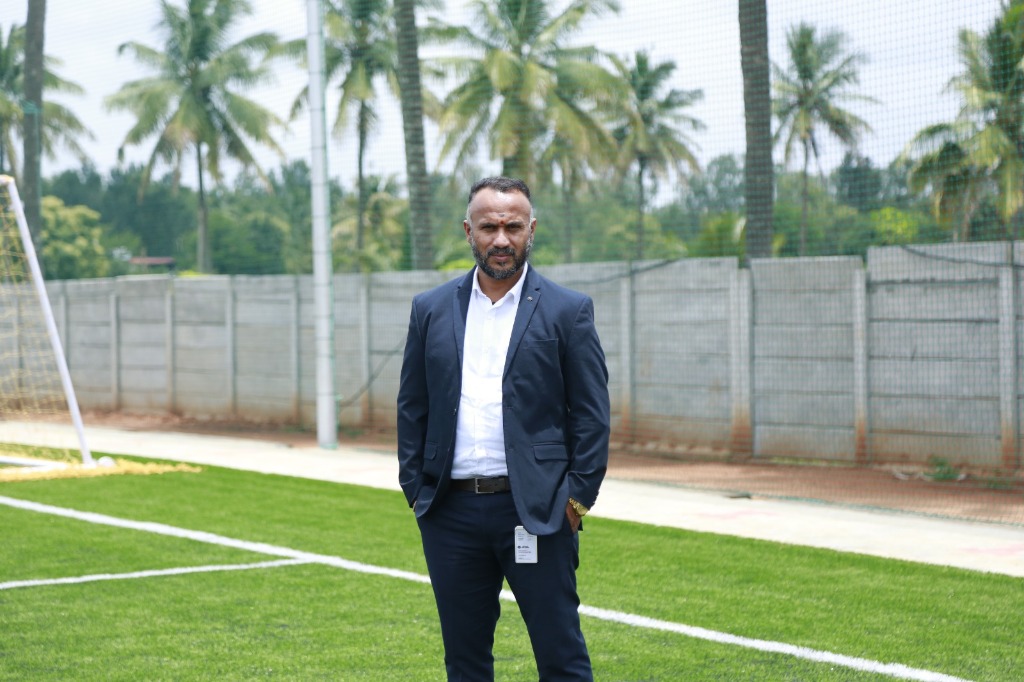 President inspecting high-performance pitch drills